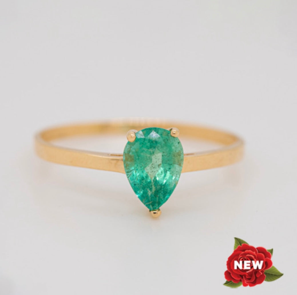 18k Gold Genuine Emerald Ring